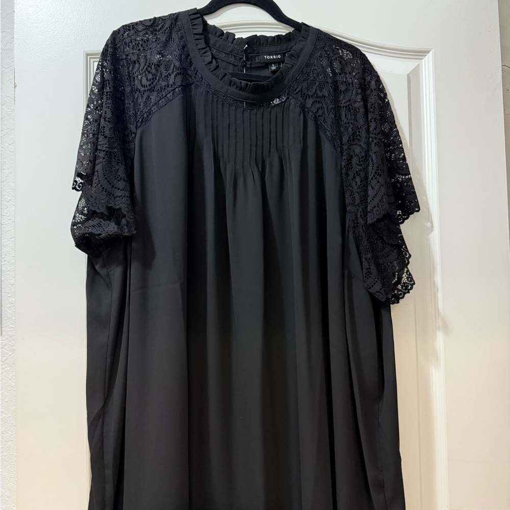Torrid Black Pleated Short Sleeve Blouse with Bib Collar